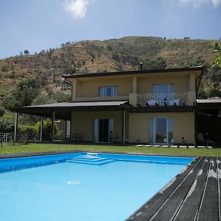 Nesea Panzió Cefalù